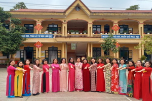 Hưởng ứng "Tuần lễ áo dài Việt Nam"