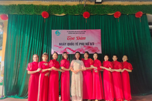 TRƯỜNG MẦM NON XÃ HỘI HOAN TỎ CHỨC TỌA ĐÀM NGÀY 8/3